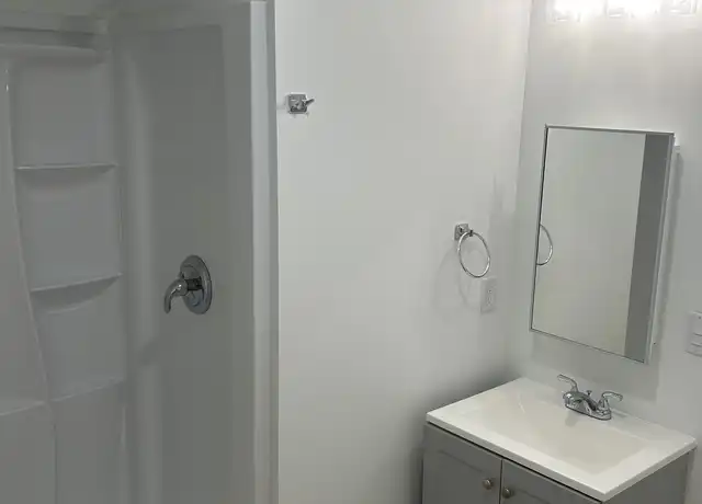 Property at 126 Lincoln St, Worcester, MA, 01605, 2 beds, 1 bath, [object Object]