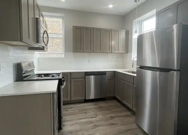 Property at 4230 W Crystal St Unit 2, Chicago, IL, 60651, 2 beds, 2 baths, [object Object]