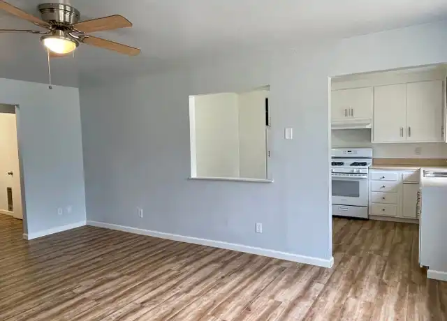 Property at 5205 Elm Ln, Redding, CA, 96001, 2 beds, 1.5 baths, [object Object]