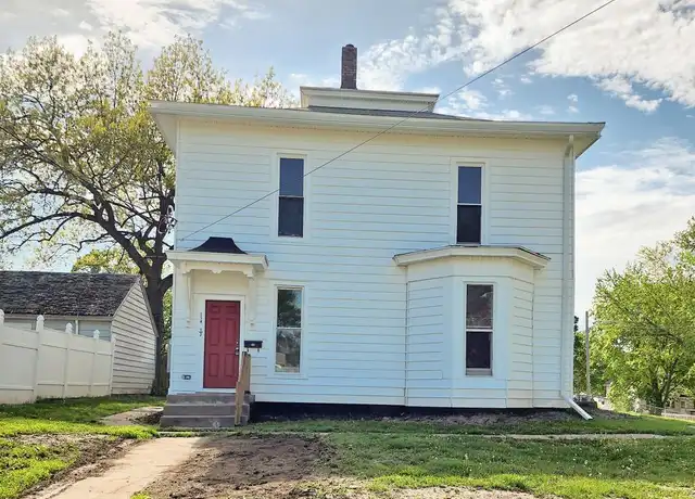 Property at 114 N 7th St, Knoxville, IA, 50138, 2 beds, 1 bath, [object Object]