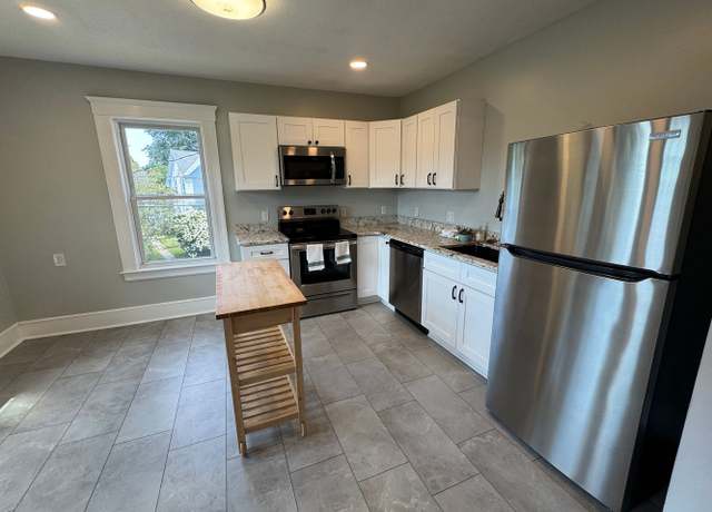 Photo of 106 Arlington Ave Unit 2, Dracut, MA 01826