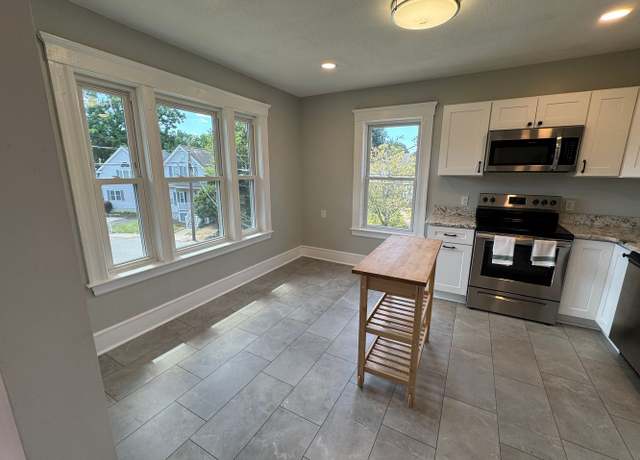Photo of 106 Arlington Ave Unit 2, Dracut, MA 01826