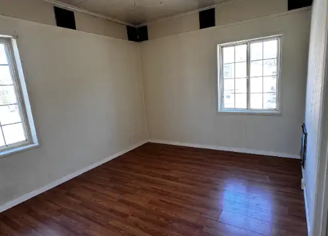 Property at 108 Main St, Weed, CA, 96094, 1 bed, 1 bath, [object Object]