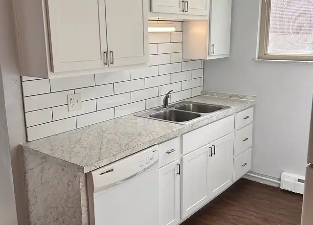 Property at 6409 Glade Ave Unit 5, Cincinnati, OH, 45230, 1 bed, 1 bath, [object Object]