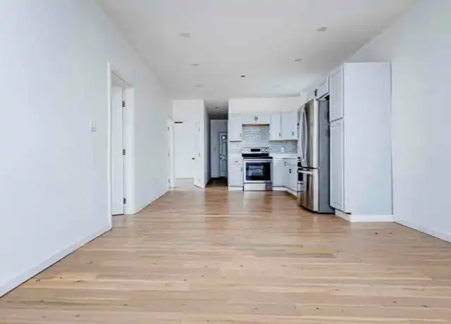 Property at 5 Exchange St Unit 2, Lawrence, MA, 01841, 3 beds, 1 bath, [object Object]