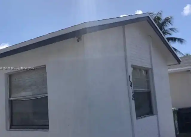 Property at 1018 NW 6th Ave Unit EAST, Fort Lauderdale, FL, 33311, 2 beds, 1 bath, [object Object]