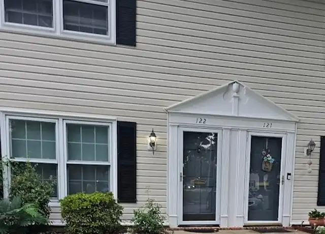Property at 122 Towne Square Dr, Newport News, VA, 23607, 2 beds, 3 baths, [object Object]