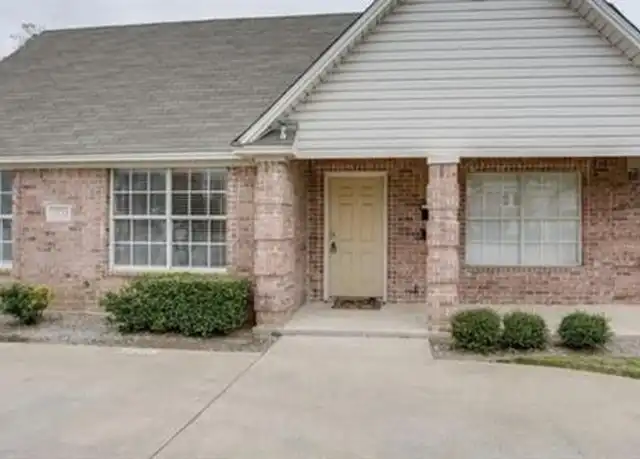 Property at 3229 University Rd, Fort Worth, TX, 76107, 3 beds, 2 baths, [object Object]