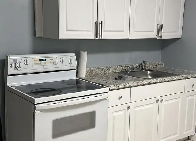 Property at 1210 E 10th Ave, Hialeah, FL, 33010, 0 beds, 1 bath, [object Object]