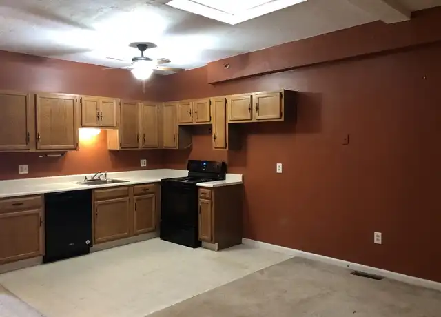 Property at 191 Main St Unit 303, Wareham, MA, 02571, 1 bed, 1 bath, [object Object]