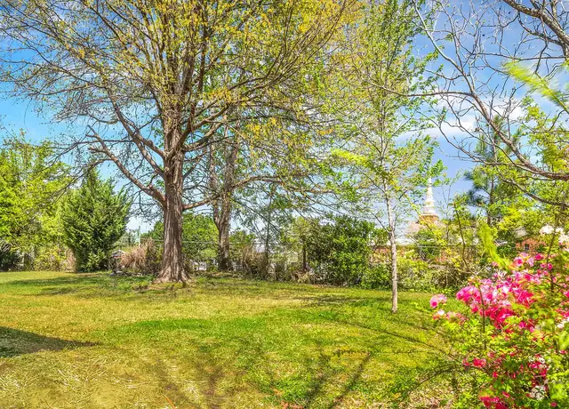 Photo of 296 Pine St NW, Lilburn, GA 30047
