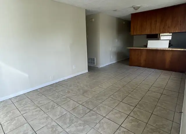 Property at 547 S 61st Ave, Pensacola, FL, 32506, 2 beds, 1 bath, [object Object]