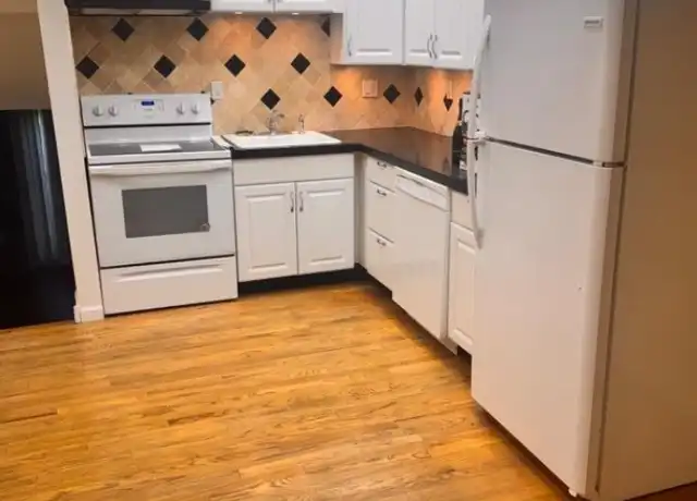 Property at 9 Village Way #5, Vernon, NJ, 07462, 1 bed, 1 bath, [object Object]