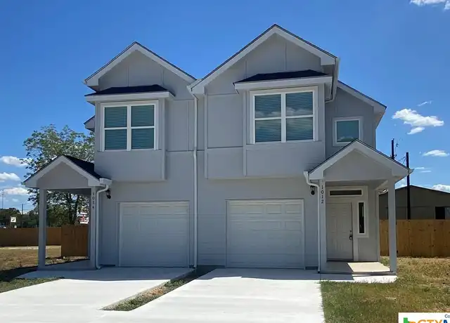 Property at 1006 E Fannin St, Luling, TX, 78648, 3 beds, 2.5 baths, [object Object]