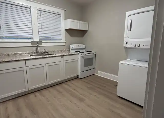 Property at 52 N Georgia Ave, Mobile, AL, 36604, 2 beds, 1 bath, [object Object]