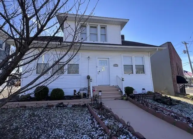 Property at 2065 Barnum Ave, Stratford, CT, 06615, 4 beds, 2 baths, [object Object]