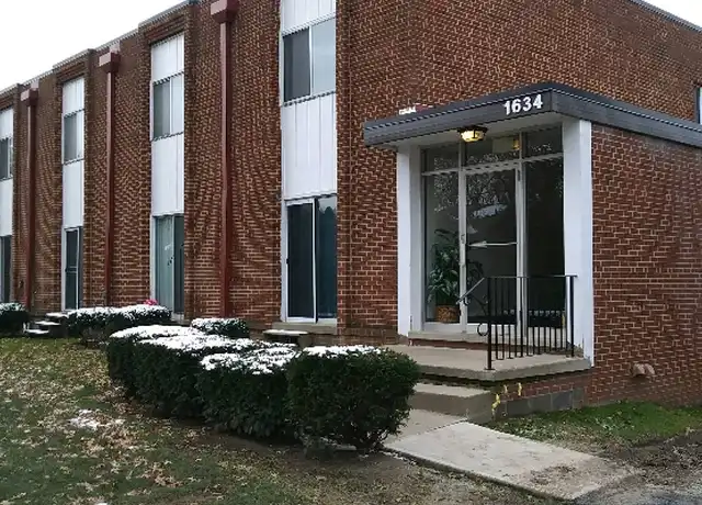 Property at 1634 20th St, Cuyahoga Falls, OH, 44223, 2 beds, 1 bath, [object Object]