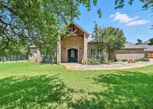 Property at 4405 Garden Dr, Arlington, TX, 76001, 2 beds, 2.5 baths, [object Object]