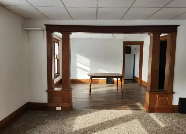Property at 416 Seaver St, Eau Claire, WI, 54701, 5 beds, 1 bath, [object Object]
