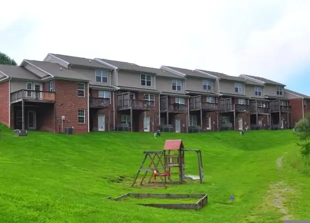 Property at 517 Virginian Dr Unit 105, Christiansburg, VA, 24073, 4 beds, 2.5 baths, [object Object]