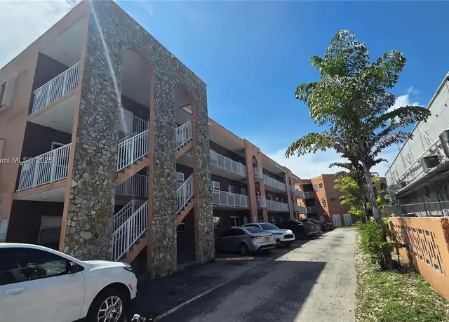Property at 6800 W 16th Dr #302, Hialeah, FL, 33014, 2 beds, 1 bath, [object Object]