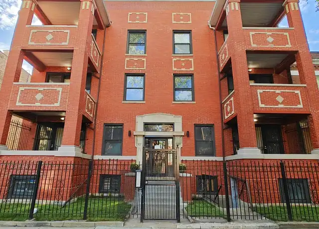 Property at 6024 S Eberhart Ave Unit 2S, Chicago, IL, 60637, 3 beds, 2 baths, [object Object]