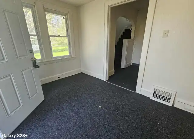 Property at 669 Inman St Unit A, Akron, OH, 44306, 2 beds, 1 bath, [object Object]