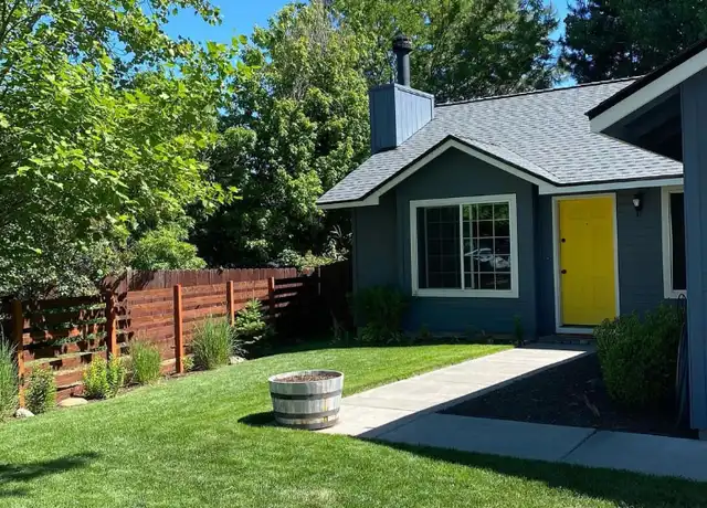 Property at 919 NW 20th Ct, Redmond, OR, 97756, 3 beds, 2 baths, [object Object]