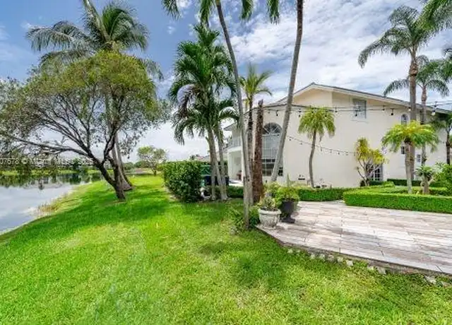 Property at 9870 NW 47th Ter, Doral, FL, 33178, 4 beds, 2.5 baths, [object Object]