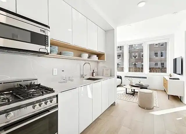 Property at 20 Broad St Unit 1804, New York, NY, 10005, 0 beds, 1 bath, [object Object]
