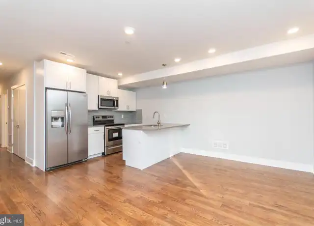 Property at 812 N Uber St Unit 3, Philadelphia, PA, 19130, 2 beds, 1 bath, [object Object]