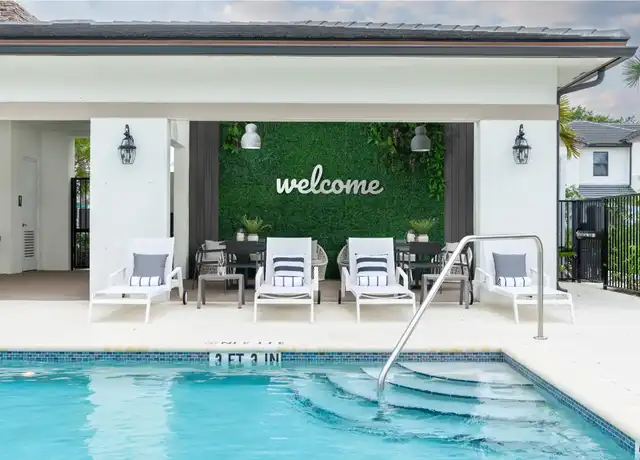 Property at 4091 W Palm Aire Dr, Pompano Beach, FL, 33069, 3 beds, 2.5 baths, [object Object]