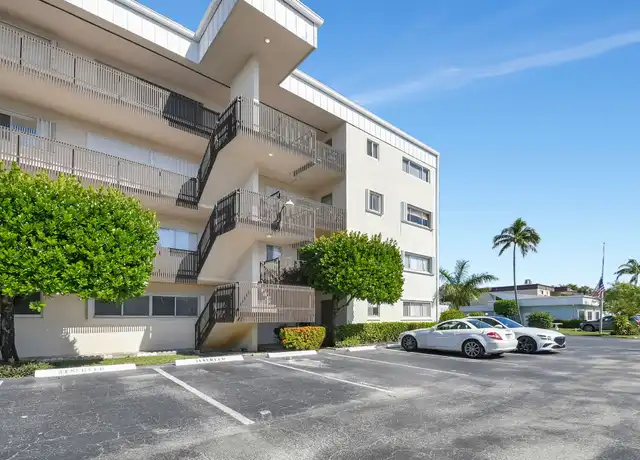 Property at 300 Waterway Dr S, Lantana, FL, 33462, 1 bed, 1.5 baths, [object Object]