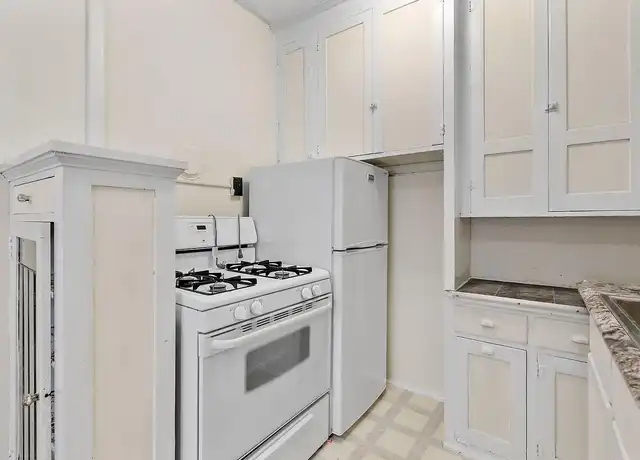 Property at Emmerson Terrace Apartments - 1909 Emerson Ave S, Minneapolis, MN, 55403, 1 bed, 1 bath, [object Object]
