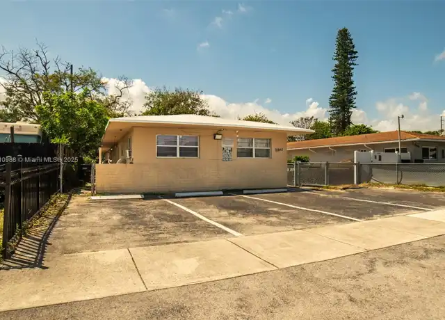Property at 15940 NE 19th Ct Unit 3, North Miami Beach, FL, 33162, 1 bed, 1 bath, [object Object]