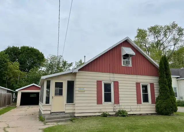 Property at 751 Vine Ave, Oshkosh, WI, 54901, 4 beds, 1 bath, [object Object]