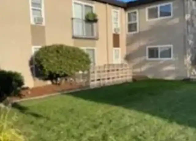 Property at 718 State Ave N Unit 15, Kent, WA, 98031, 1 bed, 1 bath, [object Object]