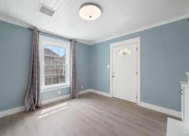 Property at 700 S H St, Pensacola, FL, 32502, 1 bed, 1 bath, [object Object]