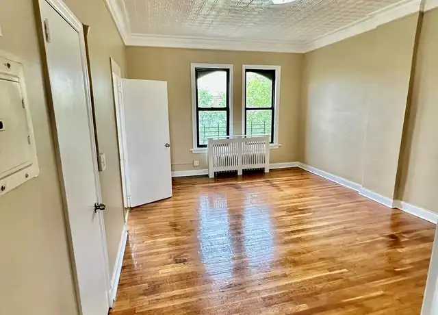 Property at 16 W 1st St Unit third floor, Mt Vernon, NY, 10550, 2 beds, 1 bath, [object Object]