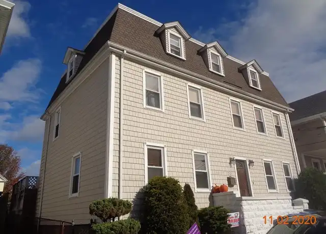 Property at 20 Lee Ave Unit 2, Newport, RI, 02840, 5 beds, 2 baths, [object Object]