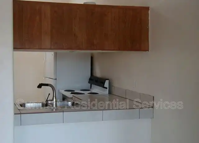 Property at 383 E Thoroughbred St, Tucson, AZ, 85706, 2 beds, 1 bath, [object Object]