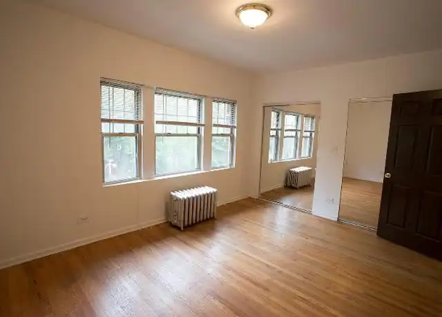 Property at 5528 S Cornell Ave, Chicago, IL, 60637, 2 beds, 1 bath, [object Object]