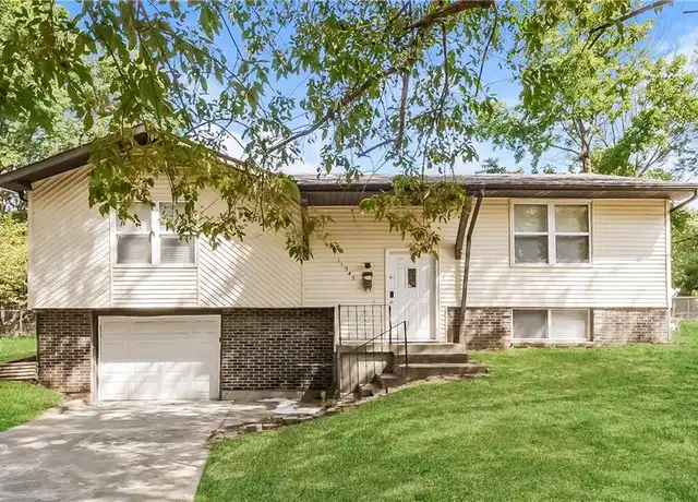 Property at 11943 Sycamore Ave, Grandview, MO, 64030, 3 beds, 1 bath, [object Object]