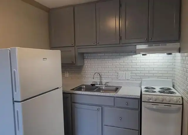Property at 801 Culver St Unit E102, Commerce, TX, 75428, 1 bed, 1 bath, [object Object]
