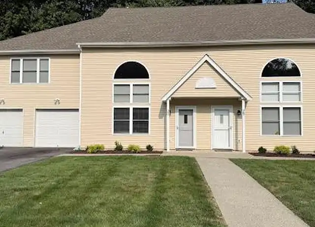Property at 27 Village Cv, Warwick, NY, 10990, 2 beds, 2.5 baths, [object Object]