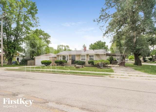 Photo of 57 Golfview Ln, Carpentersville, IL 60110