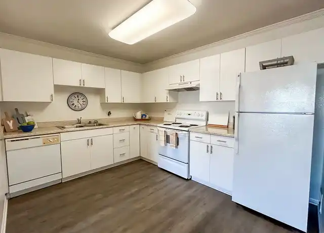 Property at La Pacifica Apartments - 23400 Hemlock Ave, Moreno Valley, CA, 92557, 2 beds, 1-2 bath, [object Object]
