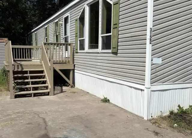 Property at 3122 Peartree Ln, Muscatine, IA, 52761, 3 beds, 2 baths, [object Object]