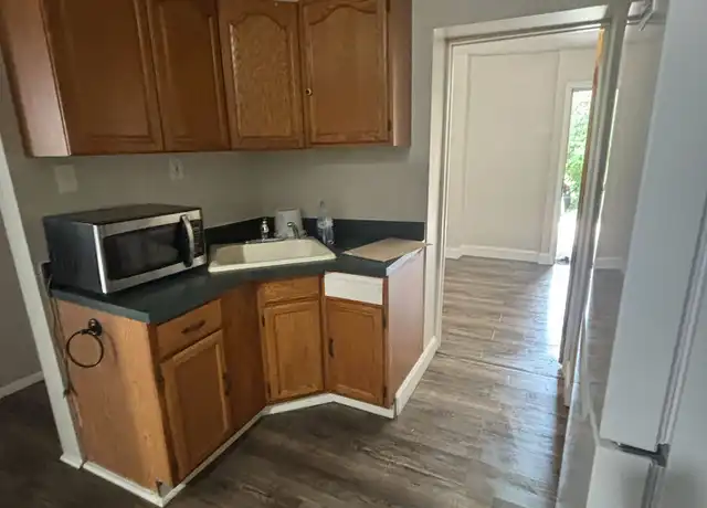Property at 134 White Horse Pike Unit 2BR, Collingswood, NJ, 08107, 2 beds, 1 bath, [object Object]
