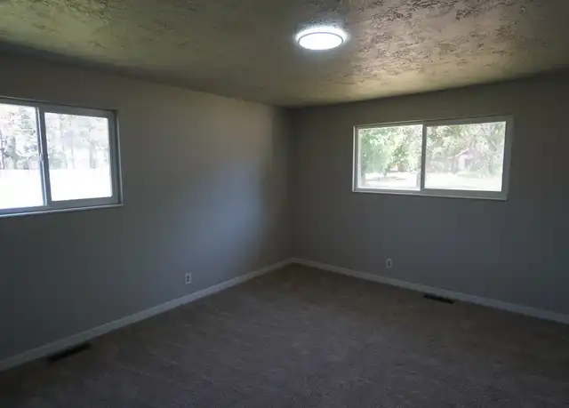 Property at 2383 Oakridge Dr, Layton, UT, 84040, 4 beds, 2 baths, [object Object]